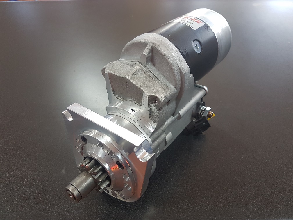 Suits Leyland Tractor 154 4cyl Diesel (Replaces Lucas M45G 26288E) 12v 2.5 Kw 3 hole mount and Massey Ferguson Diesel. (Replaces Lucas M45G-26264E -26259 -26271 -26279 -26281 -26283 -26288 -26364 -27432 -26154N) 10 Tooth 12v 2.0Kw 3 hole mount.