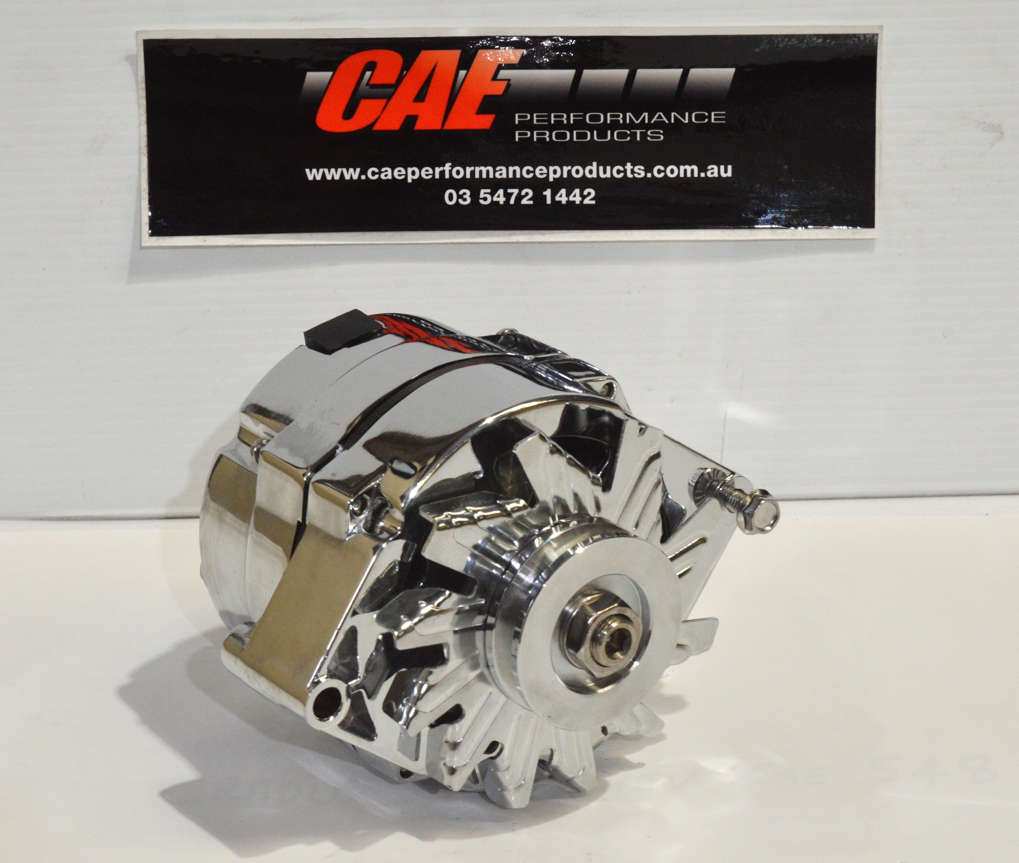 140AMP CHROME ALTERNATOR. SUITS CHEV HOLDEN FORD. ONE WIRE CONNECTION & BUILT IN REGULATOR.