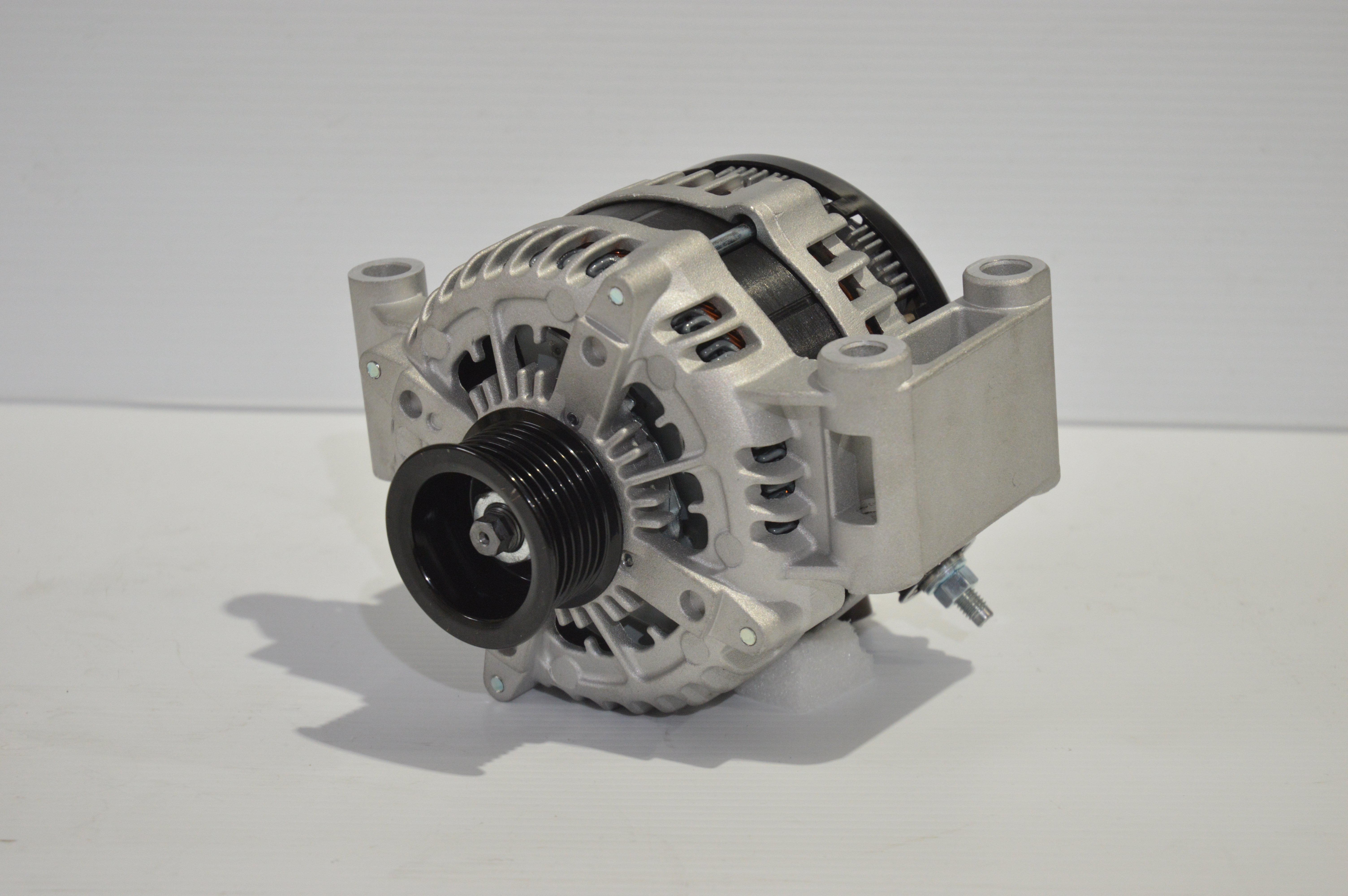 Ford Ranger PX & Mazda BT 50 2011-2017 220 amp alternator. Engine PA4T P5AT 2.2 Ltr 3.2 Ltr Turbo Diesel. Replaces OEM 130amp unit. OEX BXA010 & JAS ANB247
