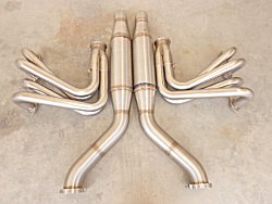 CASTLE HEADERS Custom built Headers for a Big Block Chev in a Speed Boat. Headers are made from quality Stainless Steel all bends are Mandrel bent and Tig welded together.